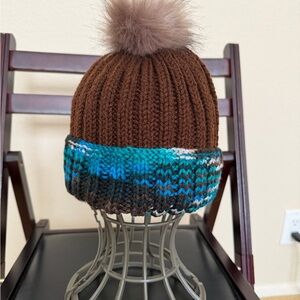 Stylish Brown and Blue Women's Pom-Pom Beanie